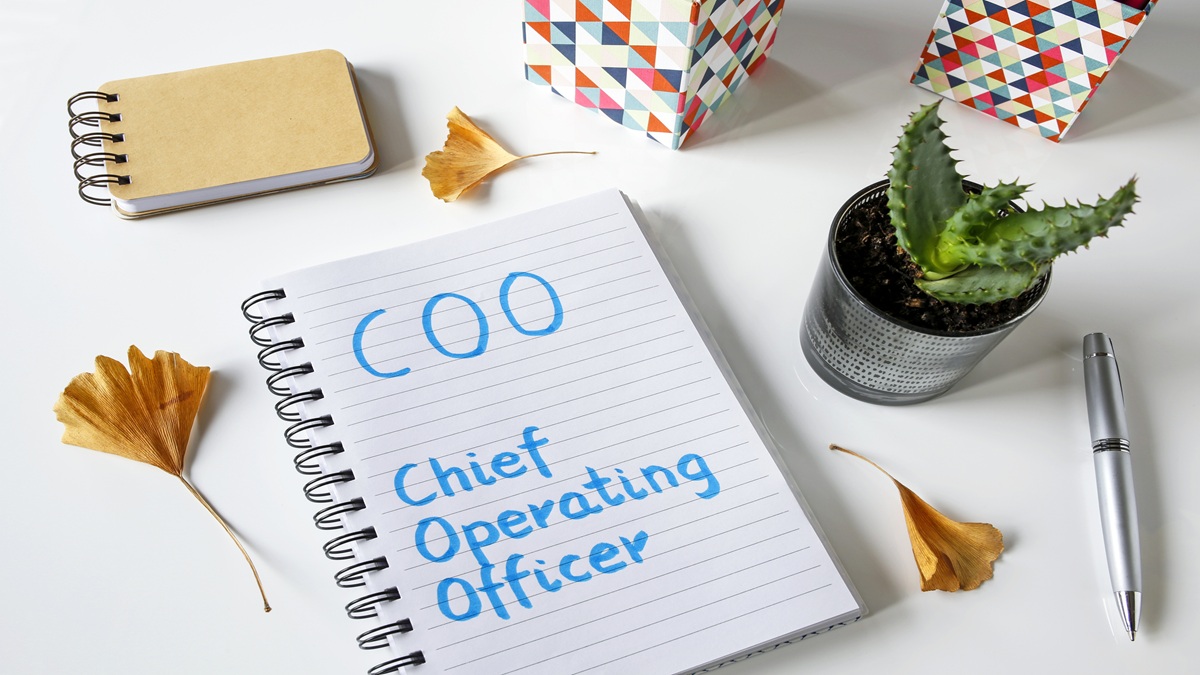 Top Benefits of Hiring a Fractional COO